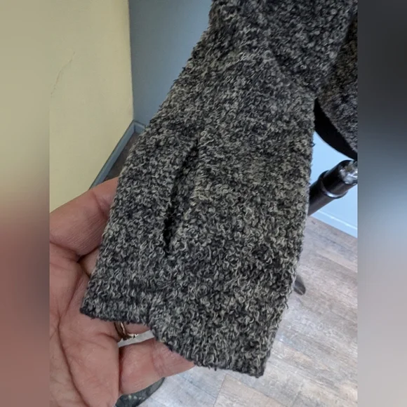 Barefoot Dreams Cozy Gray Hoodie Sweater - Picture 7 of 16